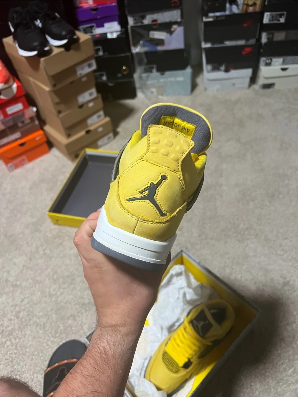Jordan 4 ‘Lightning’